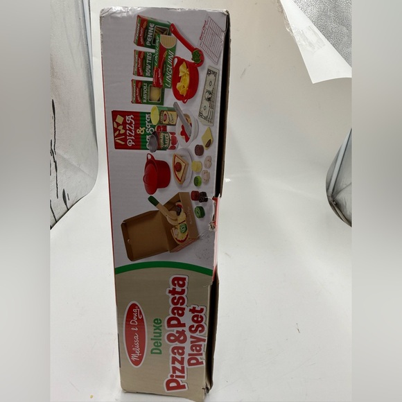 Melissa And Doug Deluxe Pizza and Pasta Play Set. - Picture 5 of 5